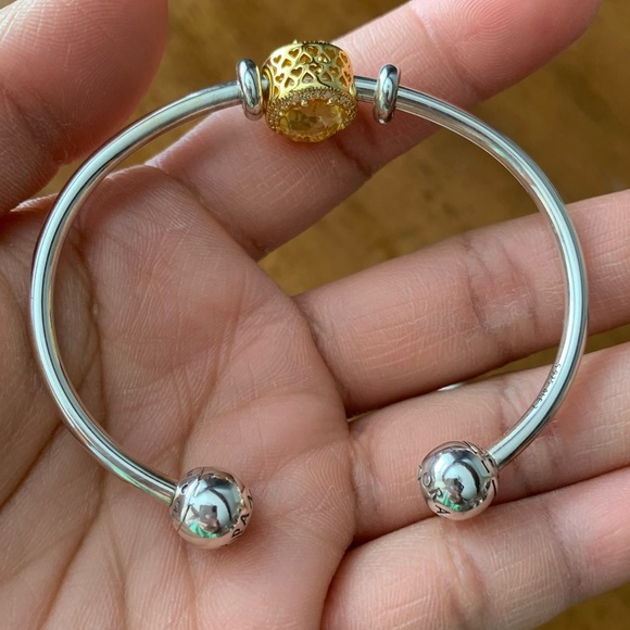 NWOT Pandora Open Bangle Charm Bracelet w/ 1 Bling Charms & 2 Pandora Stoppers - Picture 11 of 15